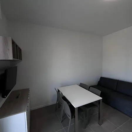 Dealuna Motel